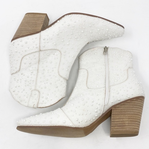 Cozzy Girl Women’s Pearl Cowboy Bootie - Picture 4 of 16